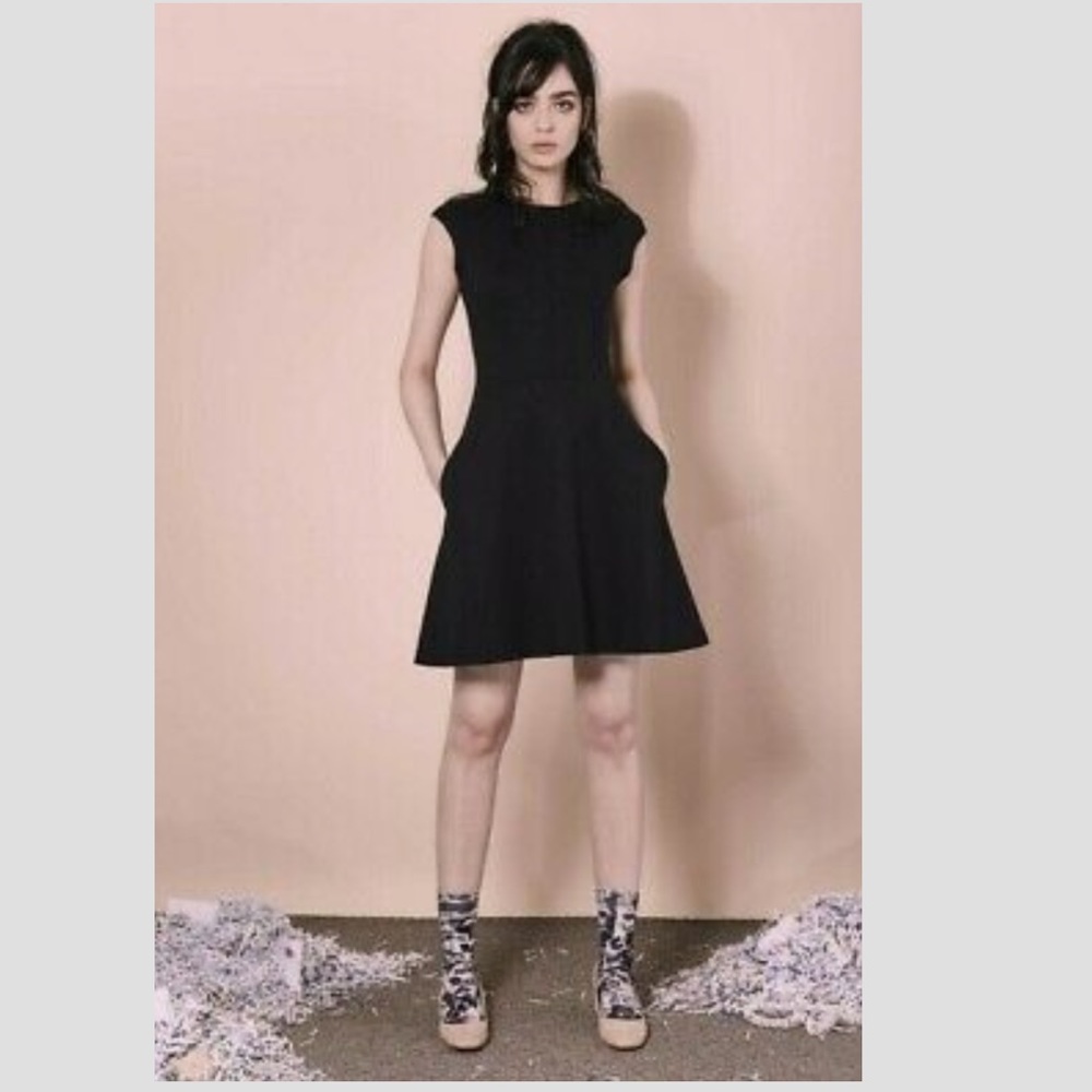 ARGENT Black High Tech Ponte Cap Sleeve Fit & Flare Dress Size: 6